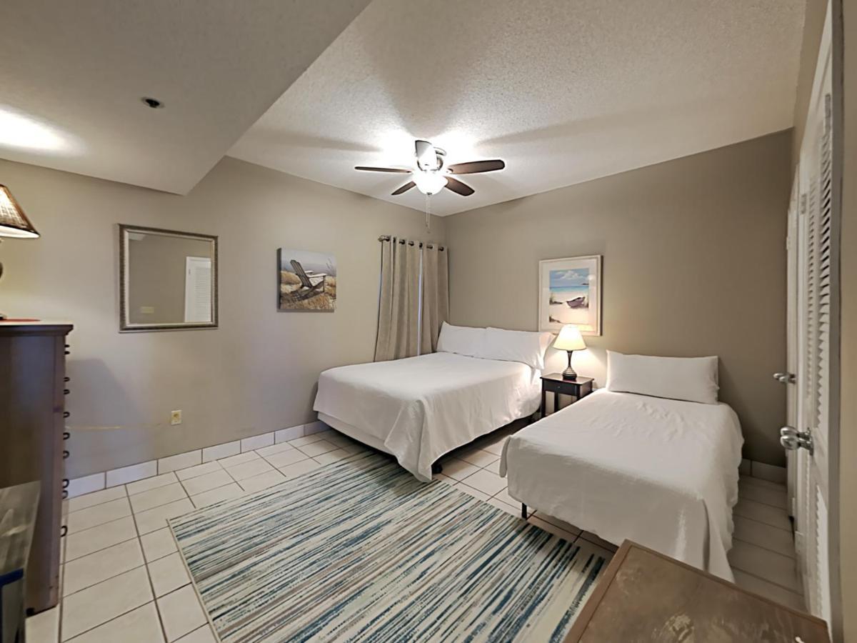 Navarre Towers #203 Exterior photo